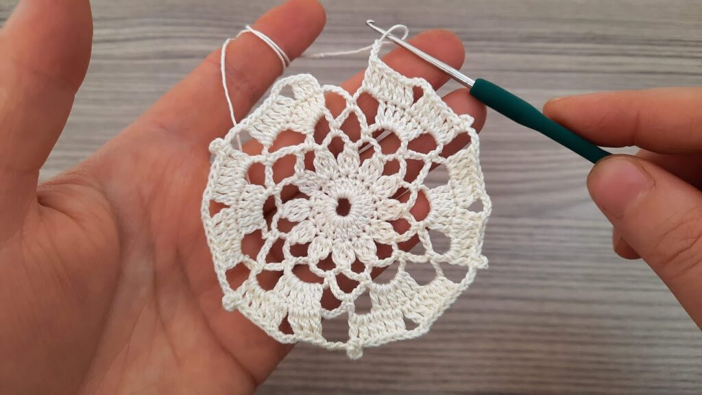 FANTASTIC Very Beautiful Crochet Pattern knitting free Online Tutorial for beginners Tığ işi Örgü