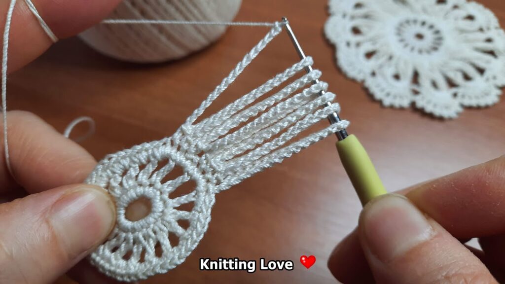 SUPER Easy Beautiful Crochet Pattern Table and Bedspread Motif Knitting Tığ işi örgü modelleri