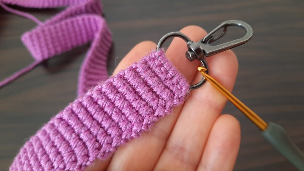 WOW Nice IDEAS!😍Look, I made a wonderful handbag cord/hanger with wool yarn. MUY HERMOSO DIY
