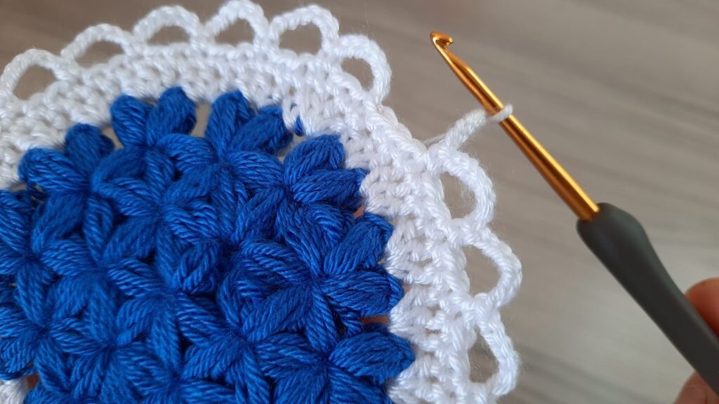 Wow 😲A great crochet coaster/supla . I liked it when I saw it.TREND CROCHET İDEA! knitting model