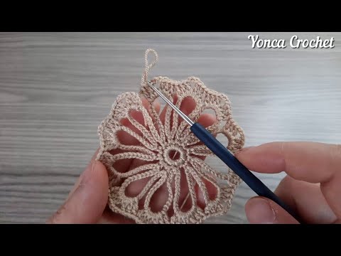 Awesome Crochet with a gorgeous little flower pattern. Step by Step crochet tutorial