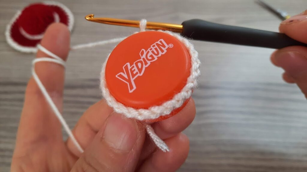 WONDERFUL IDEAS!😍 Look what I did with the Fanta-Coca-Cola bottle caps I found in the trash.