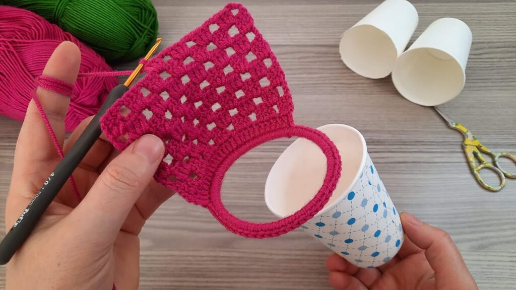 Very Nice Look what I’ve done from the paper cup. very stylish bag model expressive construction