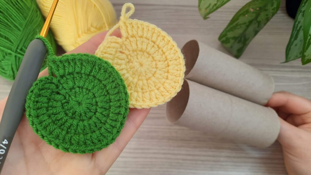 VERY NICE IDEA !😍Look what I did with the TOILET PAPER ROLL! MY GIRL WILL LOVE THIS!