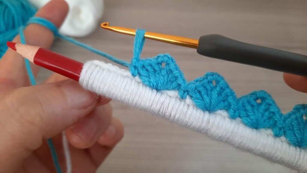 Wow! super idea how to make an eye-catching crochet flower with red pencil ✔ Vay be! SÜPER TIĞ İŞİ