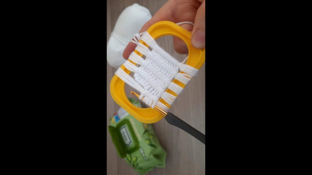 WOW! SUPER IDEA How to make eye catching crochet key chain SÜPER TIĞ İŞİ ANAHTARLIK #shorts #short