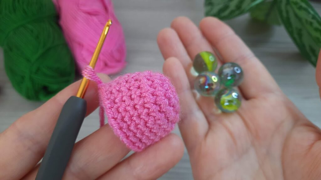 BRILLIANT IDEA! 🍒Look what I did with colorful marbles! You will love the cute gifts. cherry making