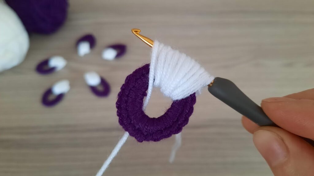 WONDERFUL CROCHET FLOWER PATTERN/Watch how to crochet very easy /give as a flower/gift for beginners