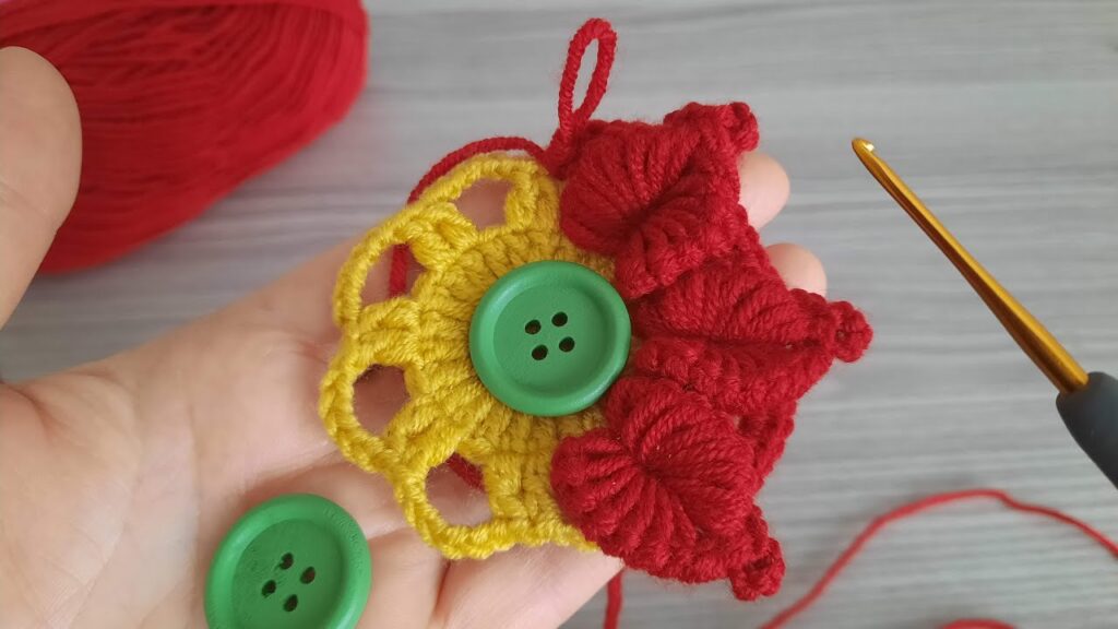 AWESOME CROCHET FLOWER PATTERN/Watch how to crochet very easy /give as a flower/gift for beginners