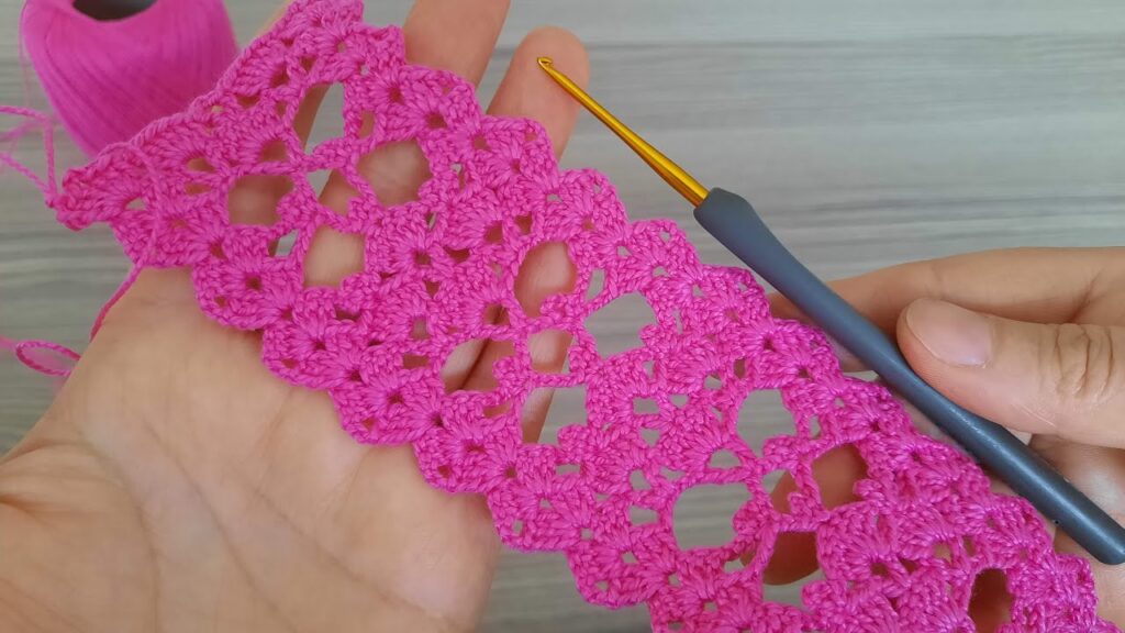 WONDERFUL crochet knitting pattern lace making, step-by-step explanation for beginners