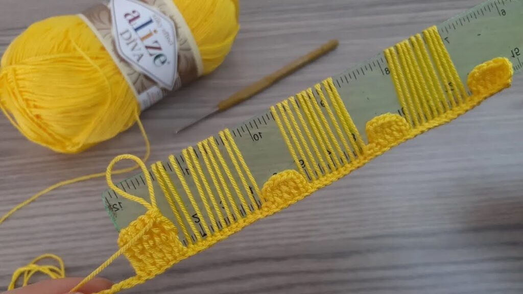 GORGEOUS CROCHET MAKING MODEL WITH PLASTIC SCALE /Crochet for beginners