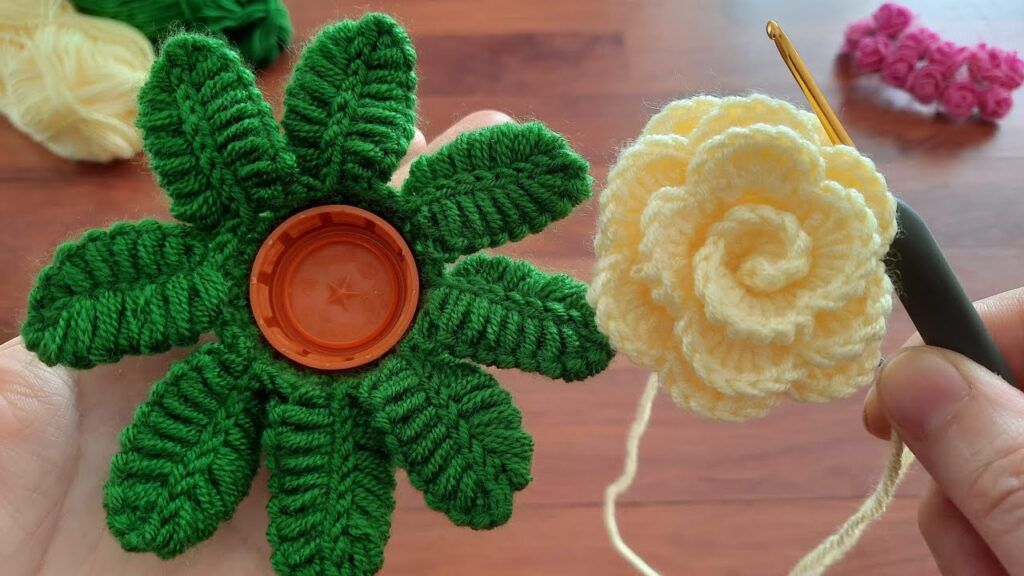 WOW SUPER IDEA ! Wonderful easy, very useful crochet keychain ,pincushion / sell and give as a gift.