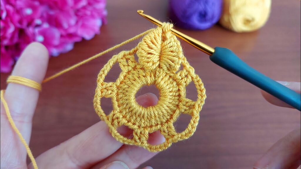 WONDERFUL Crochet Flower With 3D String Petals. Fabulous Home Decor Muhteşem çiçek tığ işi örgü