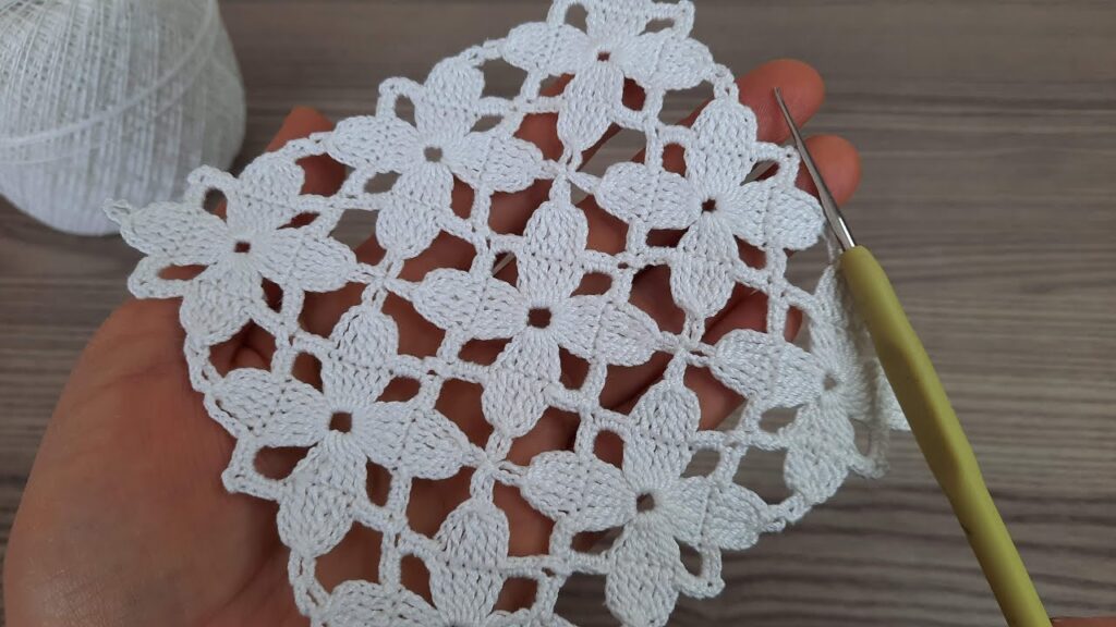 WONDERFUL Very Beautiful Flower Patterned Crochet Filet Etol Shawl and Cover Model Tığ işi örgü