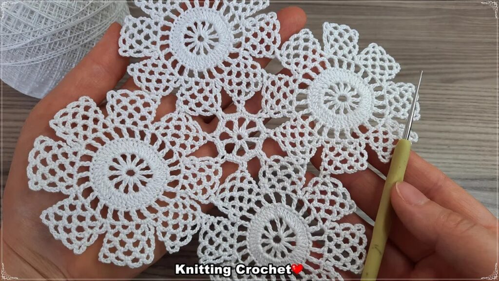 WONDERFUL😍Easy Very Beautiful Crochet Flower Pattern Easily applied model in everything Try, sell