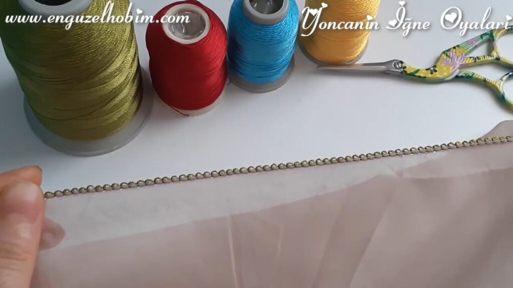GÖREN HERKESİN HAYRAN OLACAĞI ZARİF ÇITI PITI İĞNE OYASI MODELİ