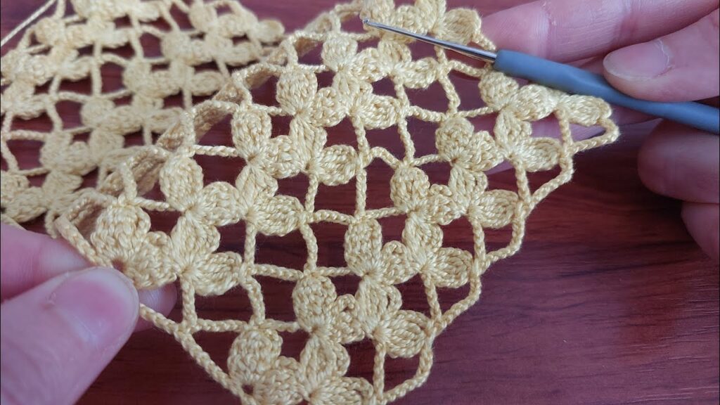 Wonderful Easy Crochet Beautiful Floral Patterned Filet Etol Shawl and Cover Model Tığ işi örgü