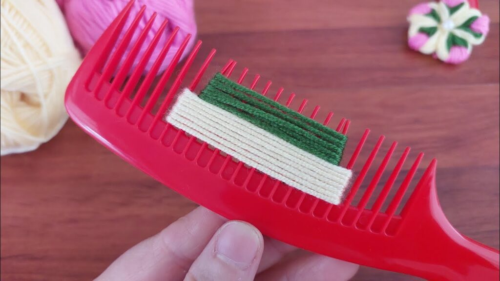😳HOW TO MAKE FLOWERS FROM YARN WITH A COMB YOU HAVE NEVER SEEN BEFORE. TARAK İLE ÇİÇEK NASIL YAPILIR
