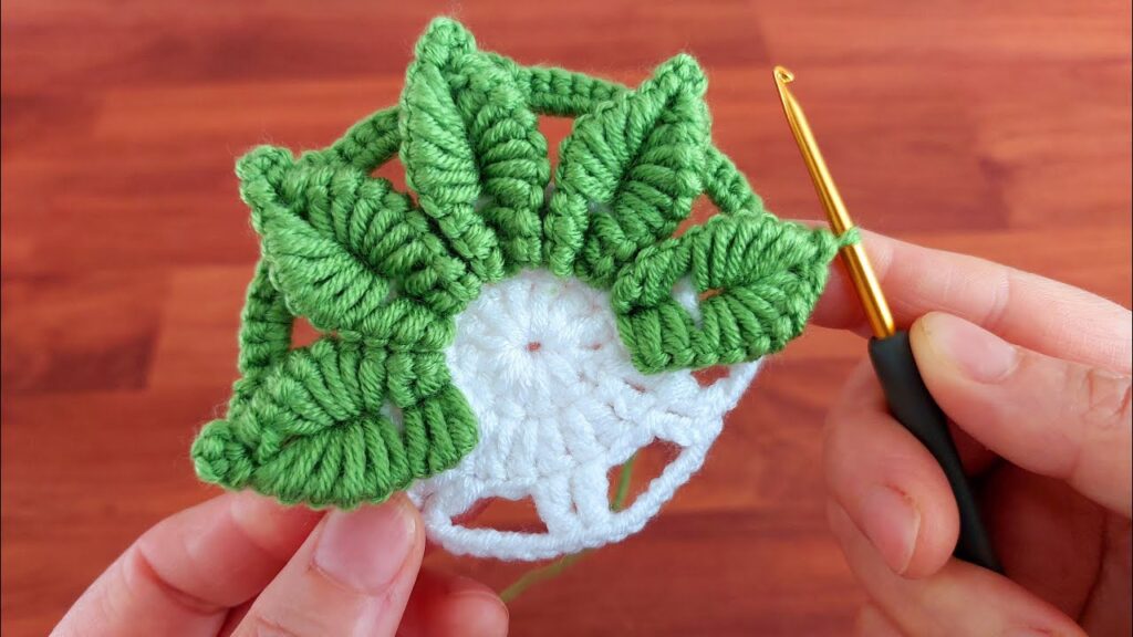 WOW!! So beautiful and so easy 🥰 This crochet piece is really beautiful ✔Flower Crochet lace Model