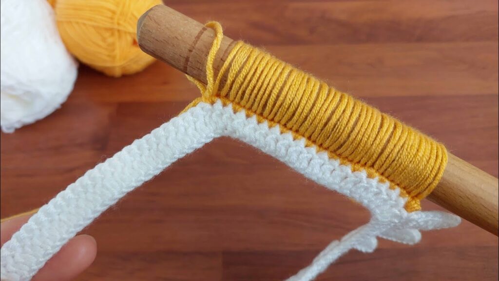 Great If you have a rolling pin and yarn, what are you waiting for to make a wonderful flower