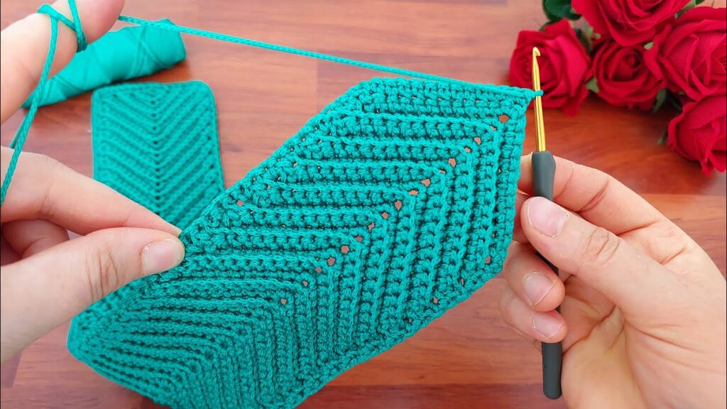 Wow!..😇 Super Easy-Beautiful. How to make a mini very useful phone case. Mini telefon çantası yapımı