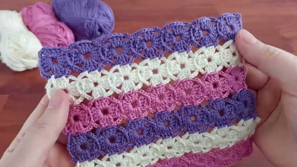 Glamorous!! A great knitting model for beginners that dazzles and fascinates you