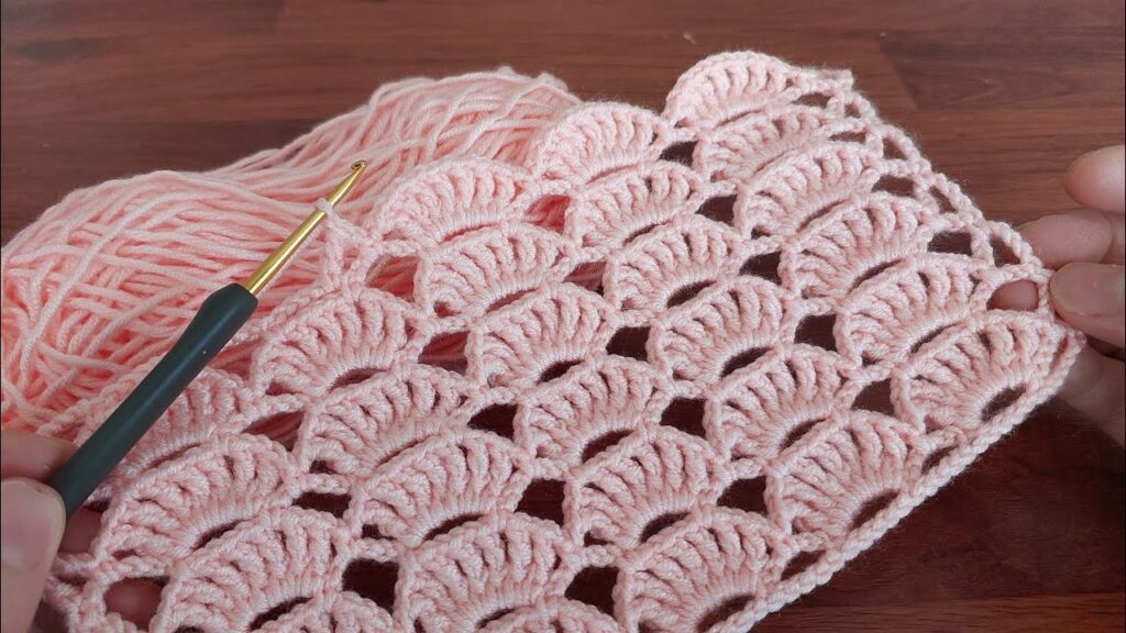 Super Quick and Easy Crochet-Patterned Filet Shawl and Cover Model * Tığ işi örgü