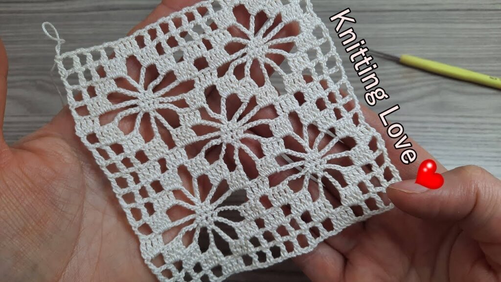 Fantastic Flower Crochet Pattern: A Beautiful Online Tutorial for Beginners! 🌸✨ | Knitting Basics