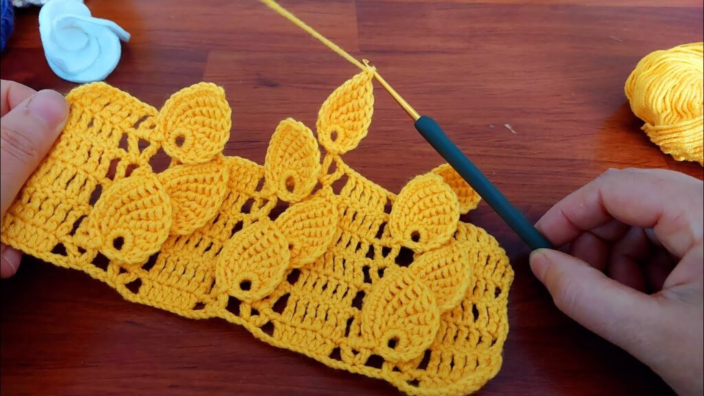 Crochet Flower! Creating Magnificent Leaves -Unleash Your Creativity with Simple Elegance #crochet