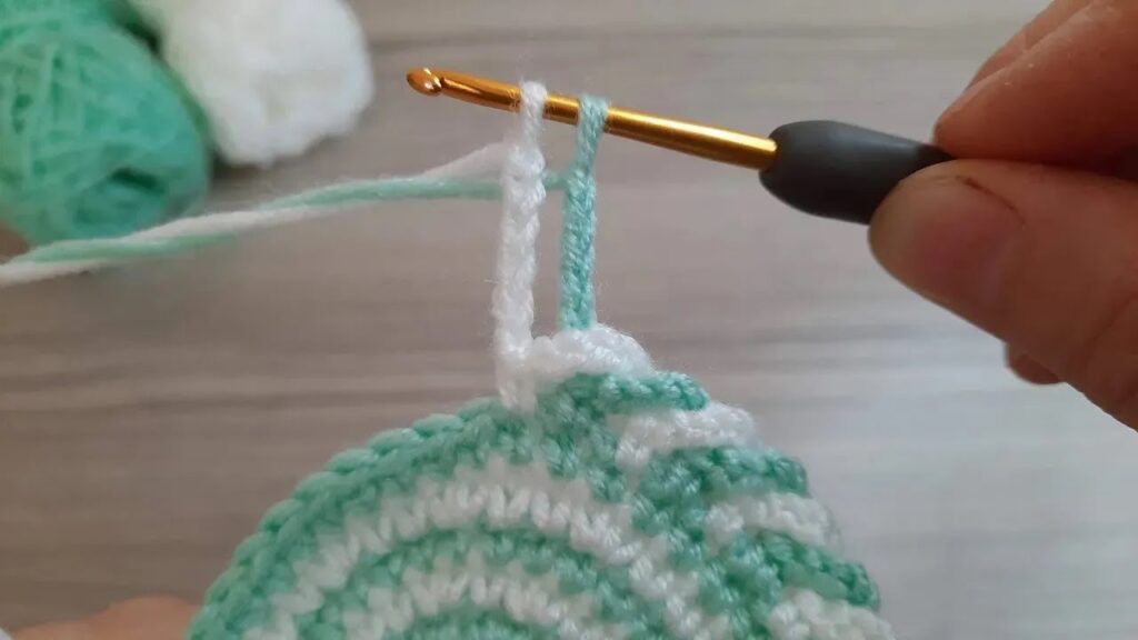 A Stunning Crochet Coaster/Placemat Pattern! I Loved It at First Sight. TRENDY CROCHET IDEA!