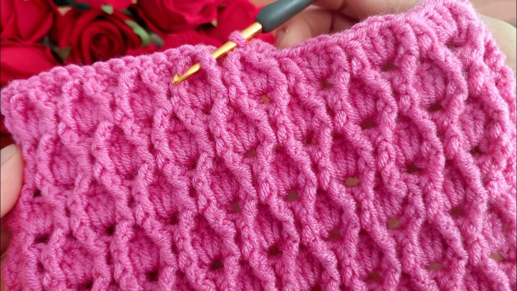 Effortless Comfort: Crafting a Beautiful 3D-Looking Blanket Model for Beginners Knitting Love