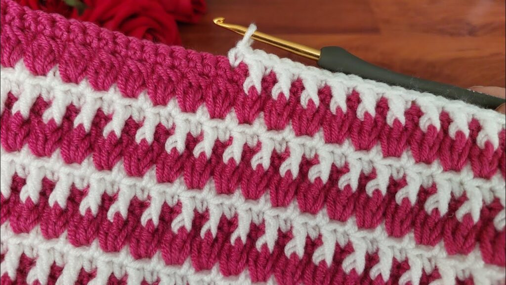 Vibrant Colors : Dive into the World of Tunisian Crochet with Our Super Easy Baby Blanket Tutorial!