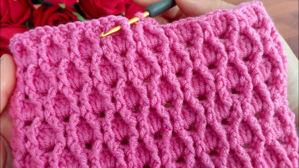 Cozy Creations: Crafting an Elegant 3D-Inspired Crochet Blanket for Beginners”