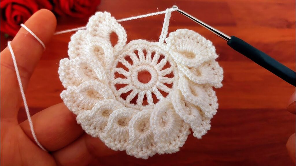 Wonderful Flower Pattern Crochet: Step-by-Step Tutorial for Eye-Catching Designs | Perfect crochet