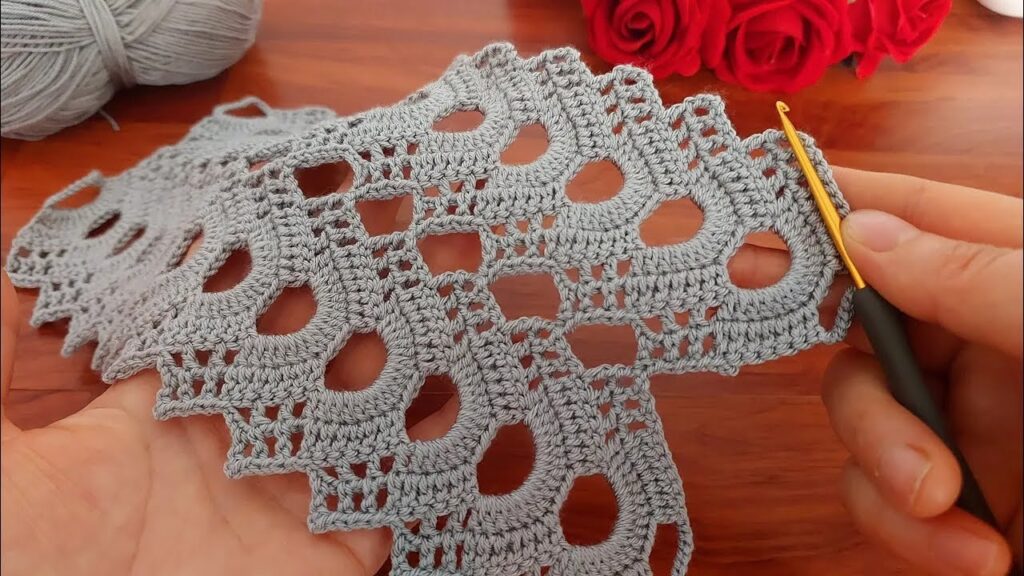 Discover an Unconventional Knitting Method Delve into the Mesmerizing Realm of a Unique Crochet