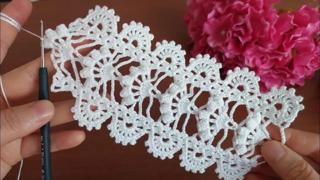 Crafting Timeless Elegance: Masterful Crochet Lace Tutorial for Ruffles, Scarves, and Shawls
