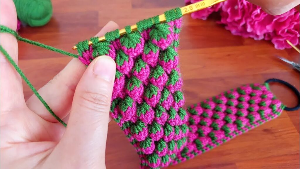 “✨ Dazzling Crochet Layer Patterns: Showcase Your Creativity with a Hairband!”