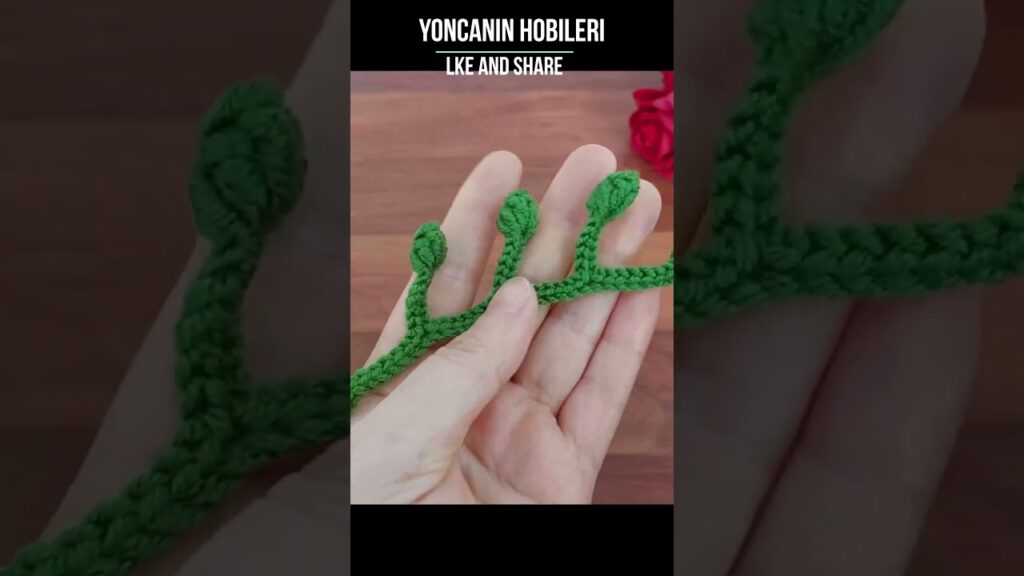 Dive into the World of 3D Floral Wonders – 60 Second Creation! #crochet #crochetpatterns