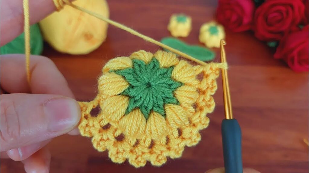 3D Crochet Flower & 4K Crochet Keychain Tutorial💯👌 Easy Crochet Rose for Beginners