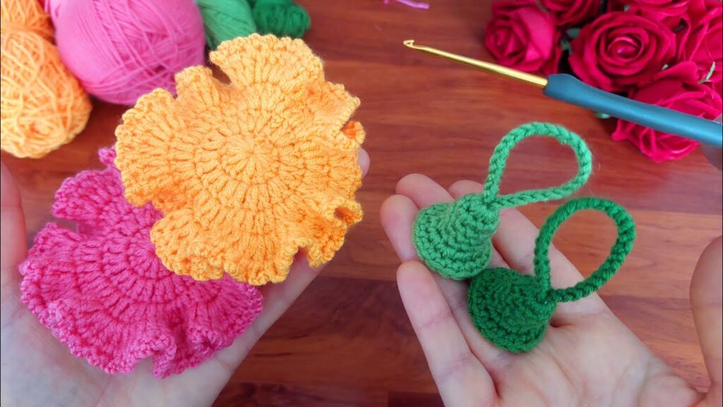 3D Crochet: Create Stunning Keychains with Ease! 🌸💖 Perfect for Gifting or Selling” #crochet