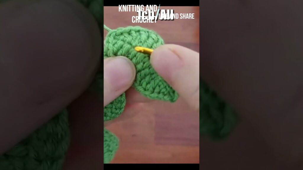 Crafty Leaf Creations: Crochet Bag Handle & Headband Tutorial 🌿💼 Learn How to Crochet!”