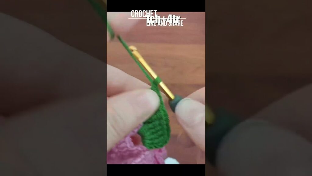 Crafting a Mesmerizing Crochet Hair Band 🌟 Eye-catching Headband Tutorial