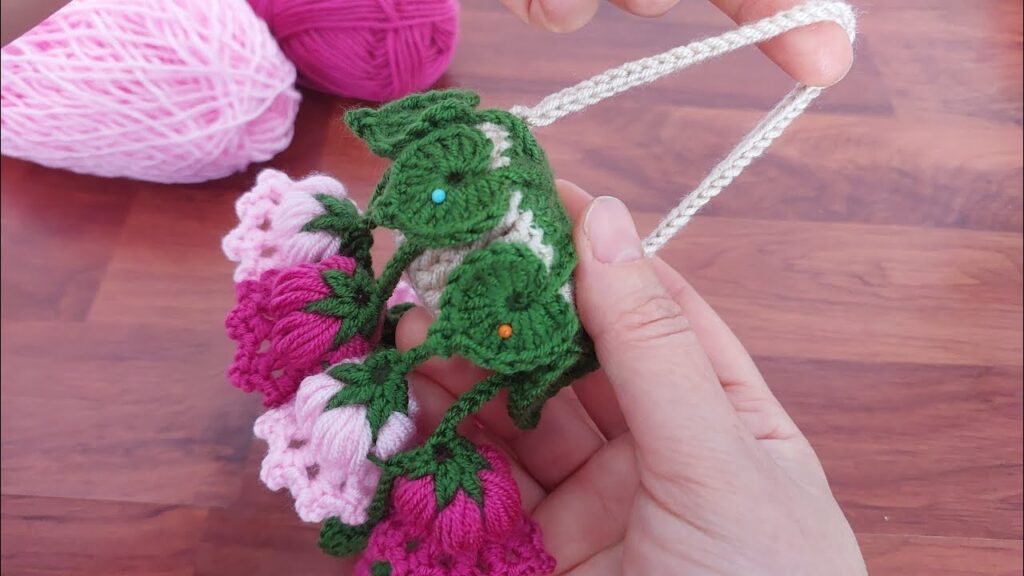 Wonderful Creating Stunning Crochet Leaves, Daisies, and Decorative Ivy Flowers – Easy Step-by-Step