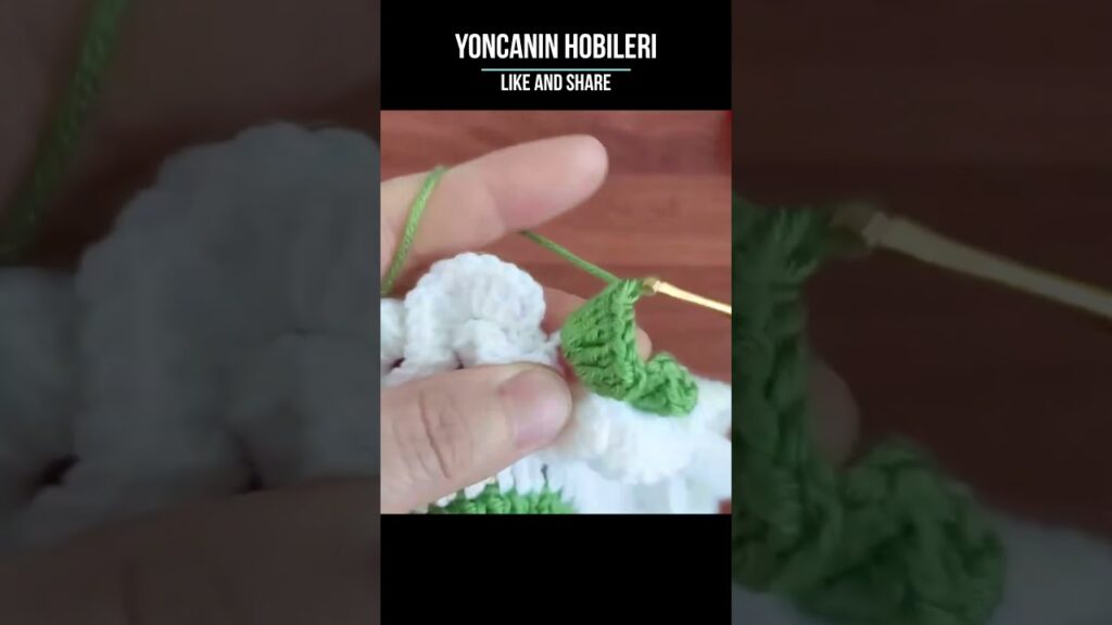 Wonderful Tutorial for Crafting a Decorative 3D Crochet Coffee Coaster ✔