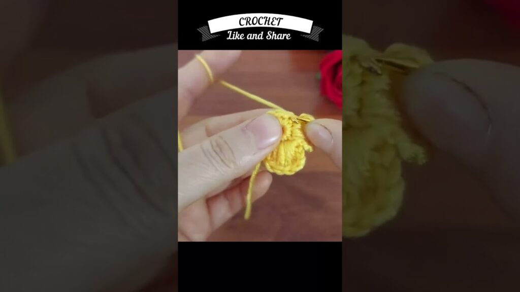 🌸 Wow Stunning 3D Flower Crochet Tutorial for Beginners! 🌟 #crochet #shortvideo #crochettutorial