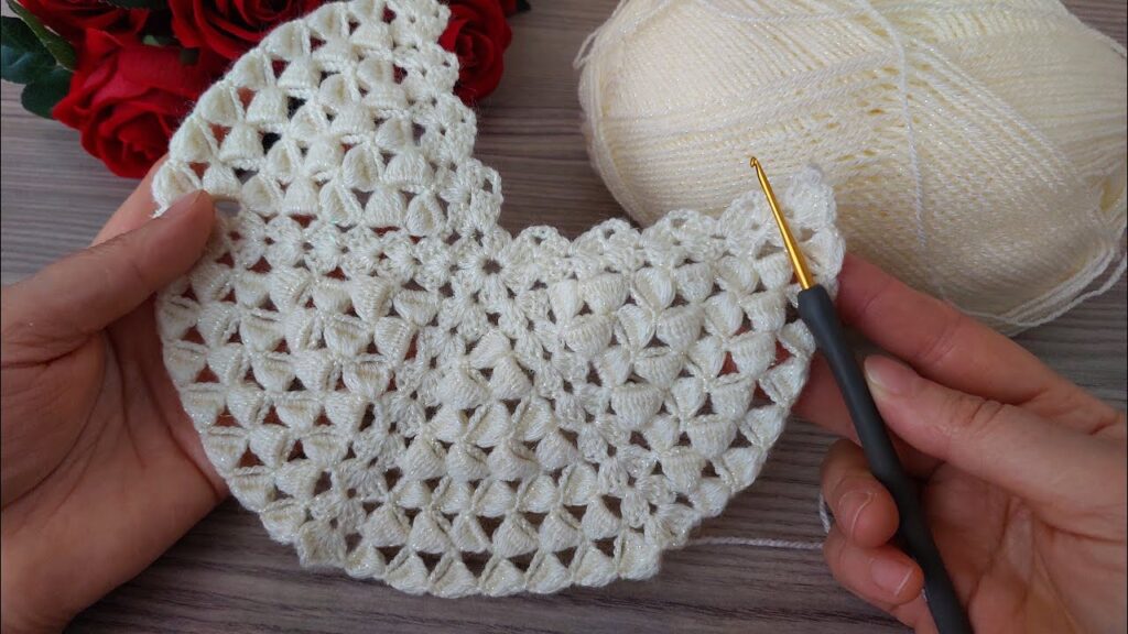 Wow! Create Stunning Crochet Lace Flower Patterns for Blouses, Tunics, and Shawls – Trendy Crochet