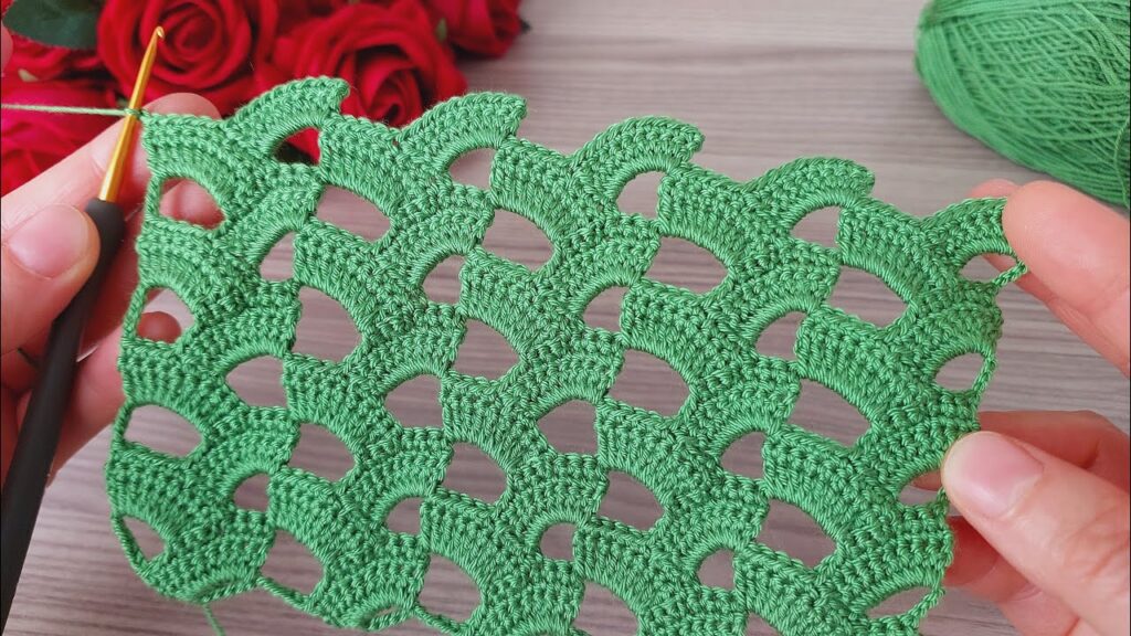 Magnificent crochet pattern: Eye-catching Examples for Blouses, Tunics and Shawls – Crochet Trends