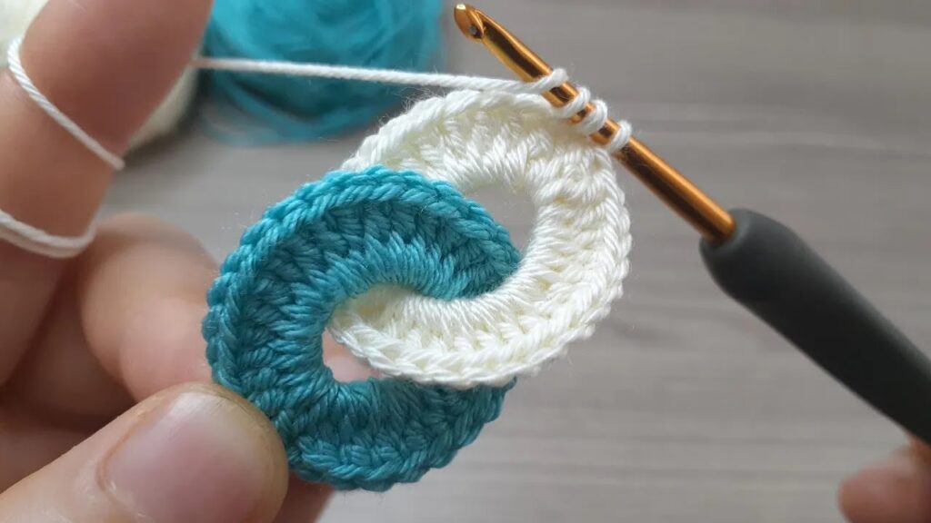 Wonderful Easy and Beautiful Crochet Pattern hairband( Knitting Love) * Çok kolay yapımı tığ işi
