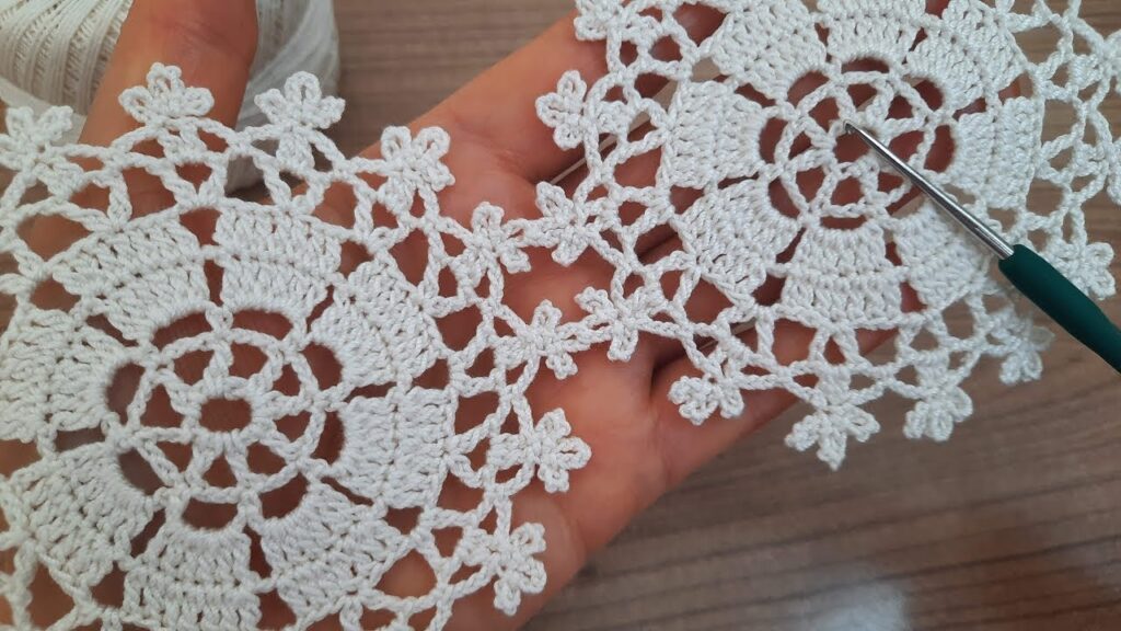 Gorgeous Flower Crochet Pattern Tutorial for Beginners: Step-by-Step Guide | Tığ İşi Örgü