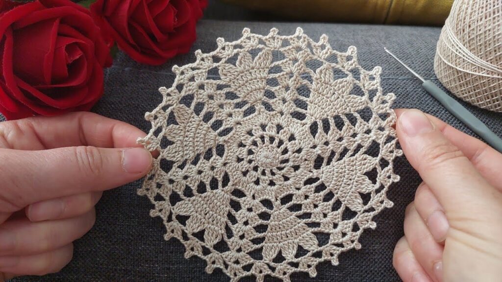 New Model – Eye-catching Flower Crochet Pattern: Online Tutorial for Beginners in Crocheting
